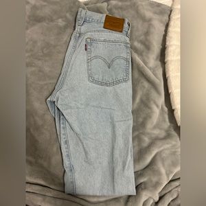 Levi jeans